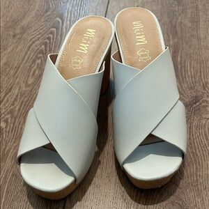 Women's MiiM Cream Leather Brown Wood Platform Clogs/Slides